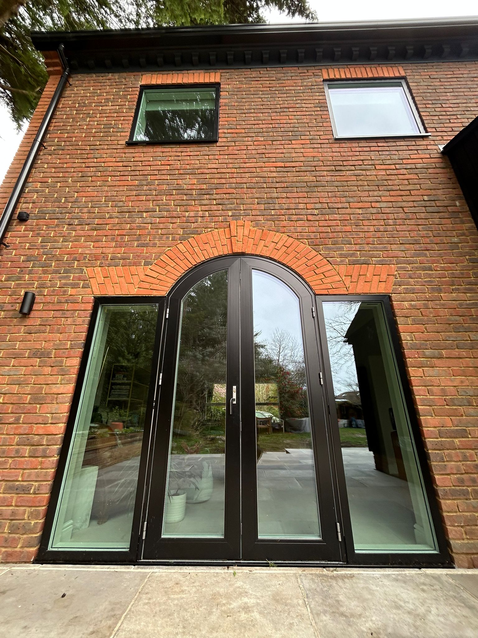 Architectural VELFAC & Origin Glazing – Cobham — detail 3